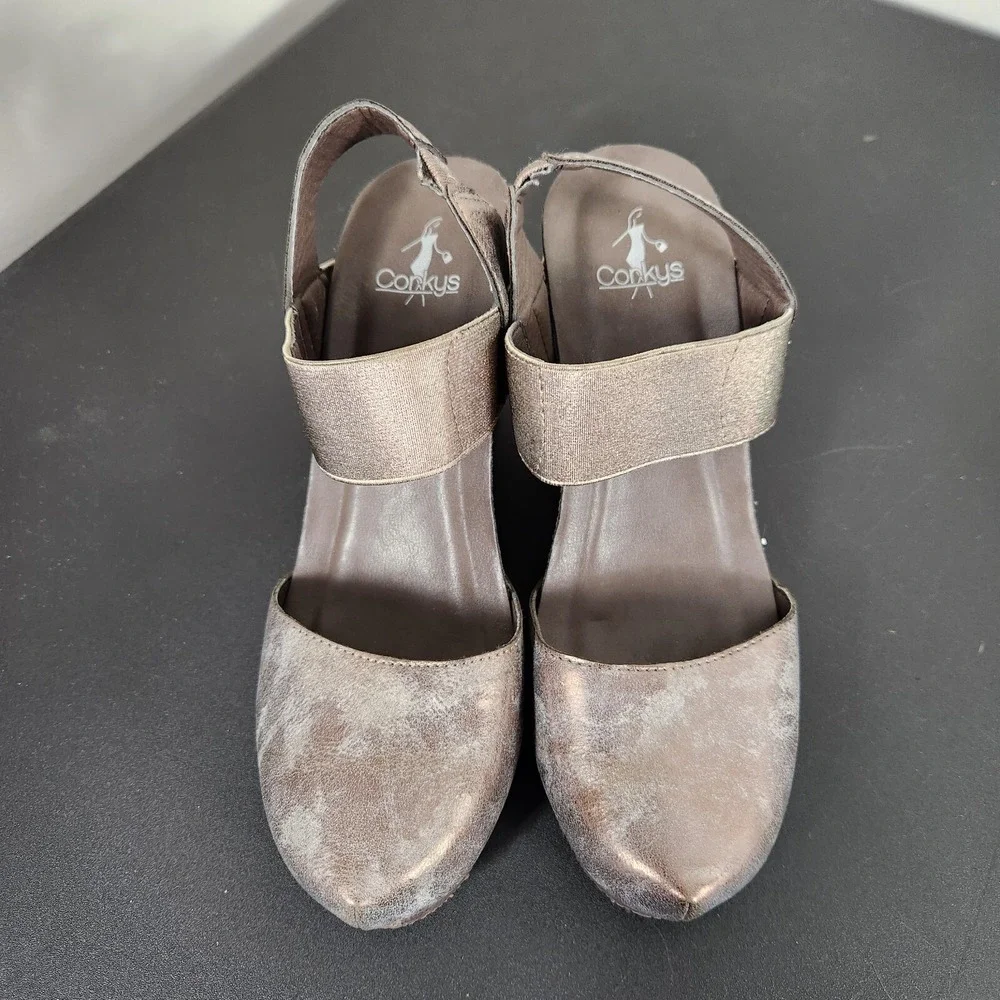 Corkys Timeout Metallic wedge shoes Womens Sz 8